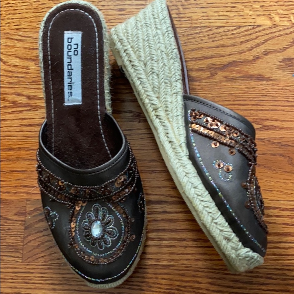 Wedge sandal EUC